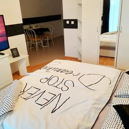 Black & White Apartman *
